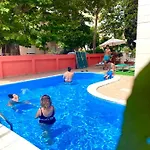 Ξενοδοχείο Aron 3*