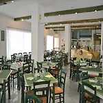Aron Ξενοδοχείο 3*