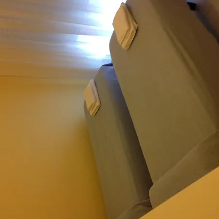 Aron Hotel