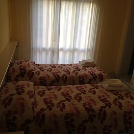 Aron Hotel