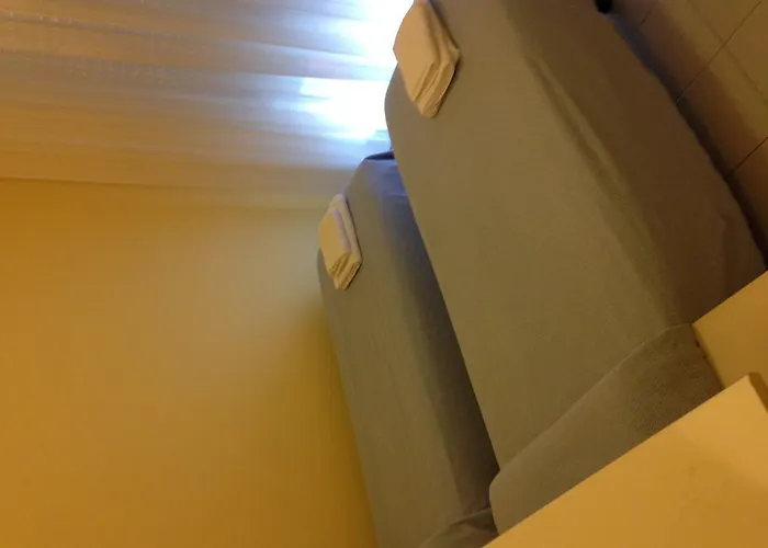Aron Hotel