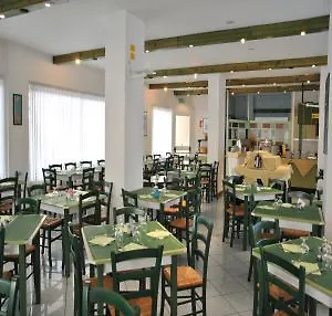 Aron Ξενοδοχείο 3*