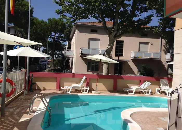 Hotel Aron 3*